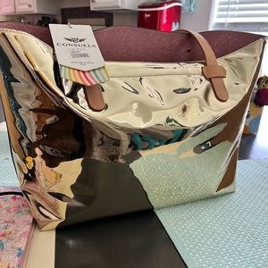 Consuela Big Breezy in Goldie Gold